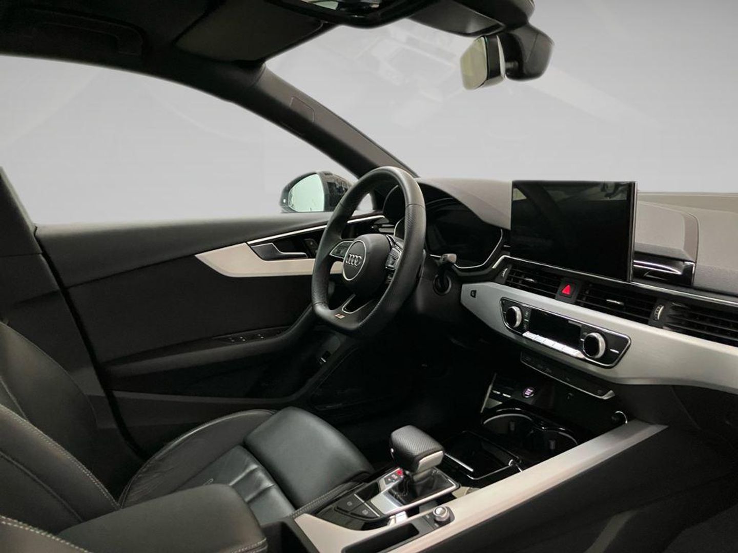 Audi A4 Black line 35 TFSI 110 kW (150 CV) S tronic Blanco Sedan