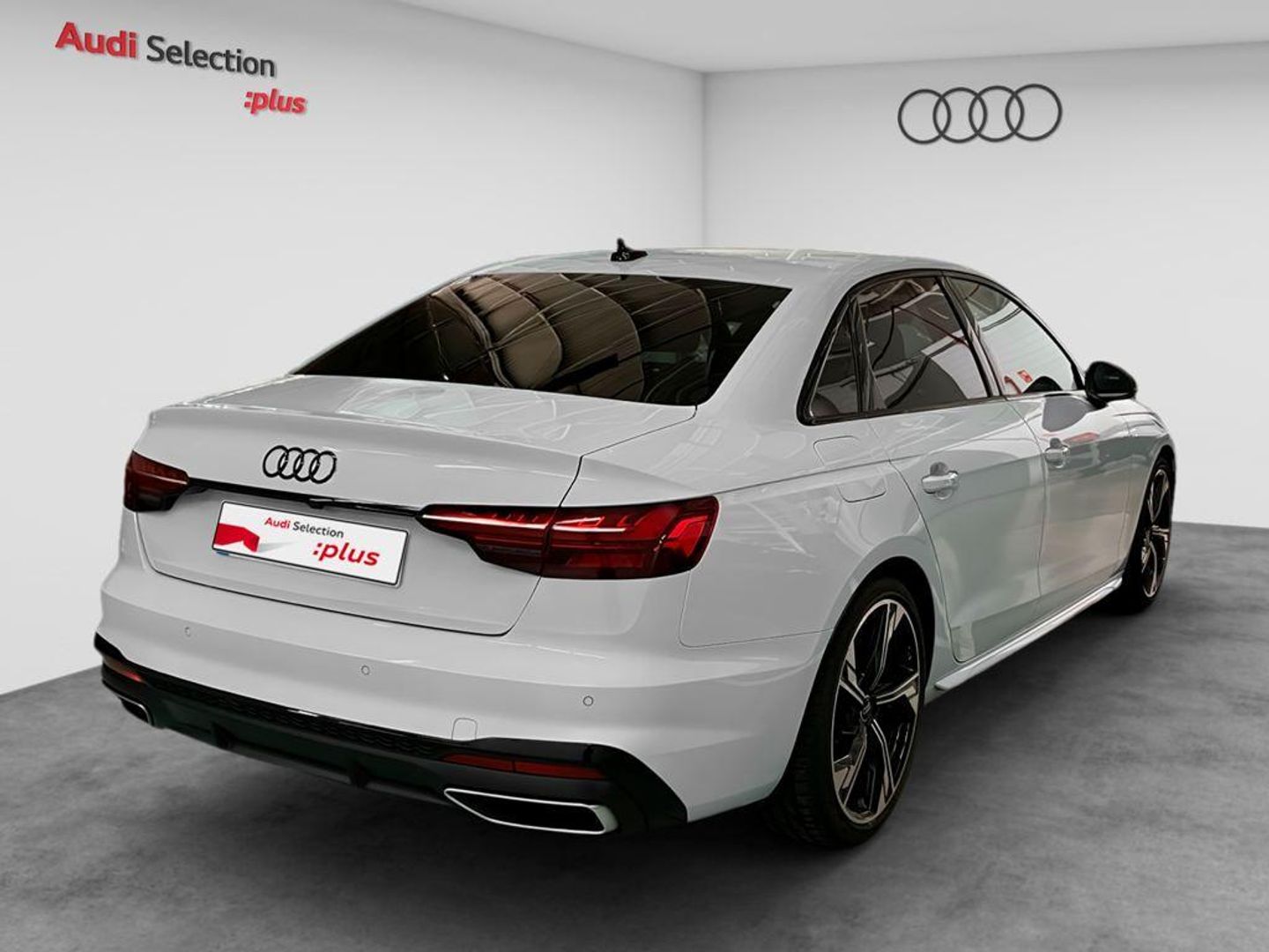 Audi A4 Black line 35 TFSI 110 kW (150 CV) S tronic Blanco Sedan