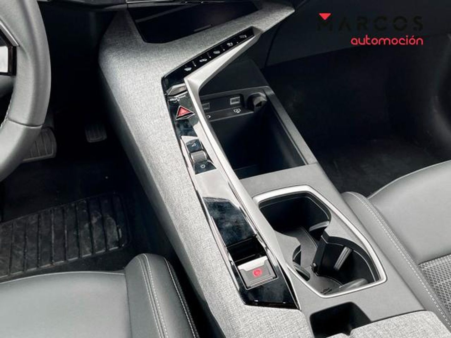 Peugeot 3008 Allure Hybrid eDCS6 100 kW (136 CV)
