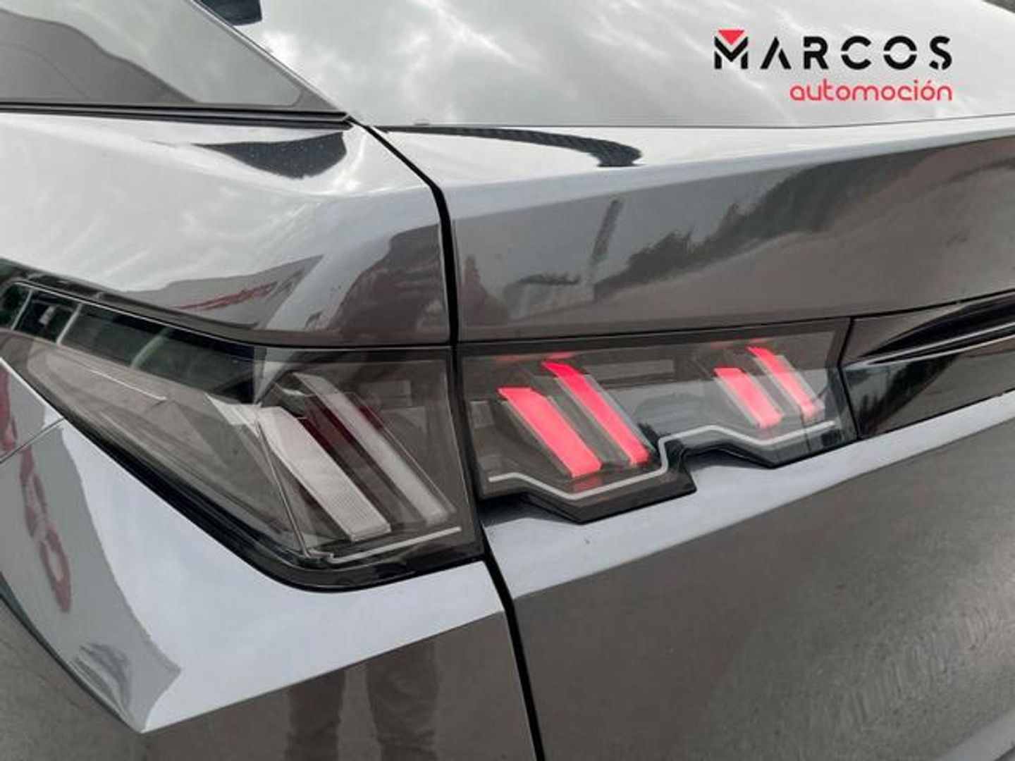 Peugeot 3008 Allure Hybrid eDCS6 100 kW (136 CV)