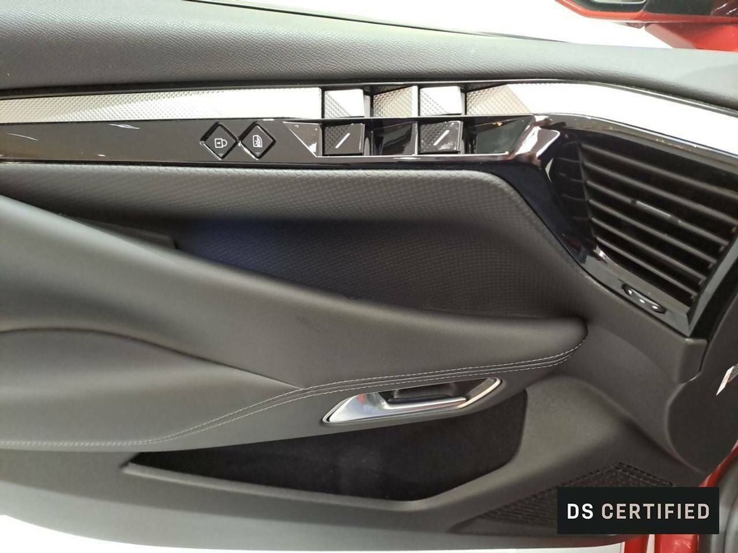 DS DS4 BlueHDi 130 Trocadero Auto 96 kW (130 CV)