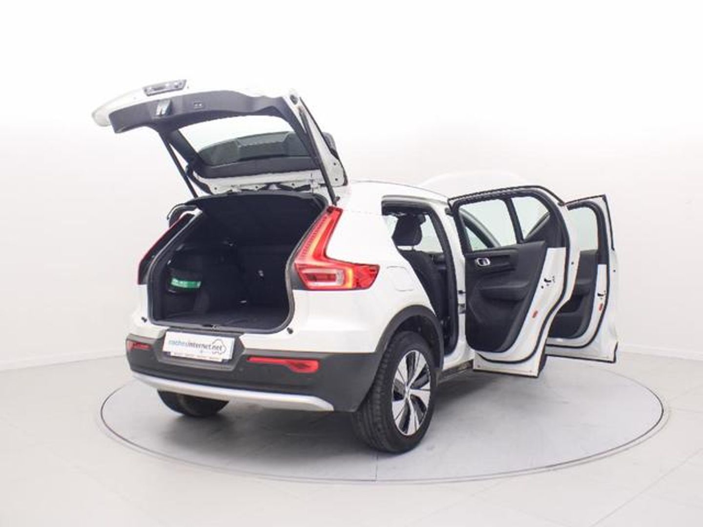 Volvo XC40 B3 G Core Auto 120 kW (163 CV)