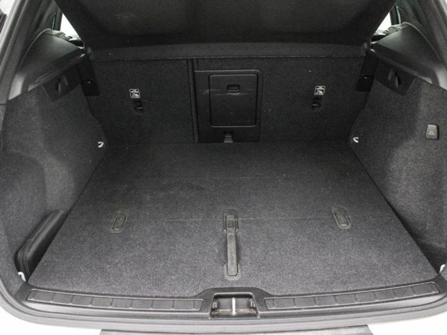 Volvo XC40 B3 G Core Auto 120 kW (163 CV)