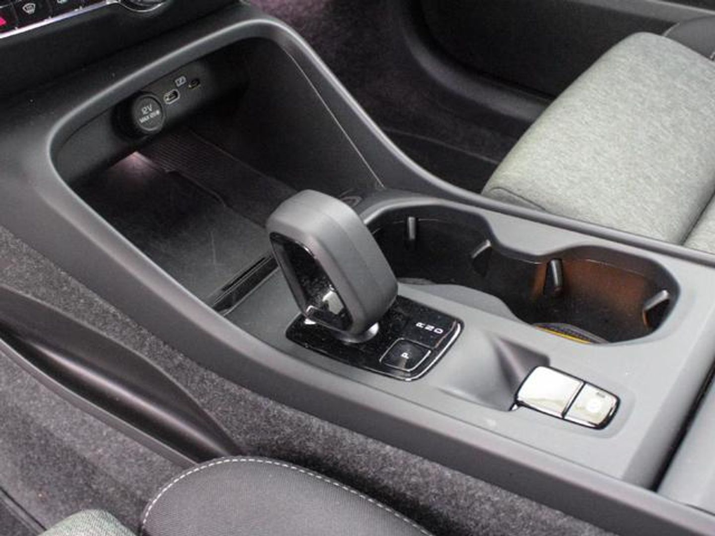 Volvo XC40 B3 G Core Auto 120 kW (163 CV)