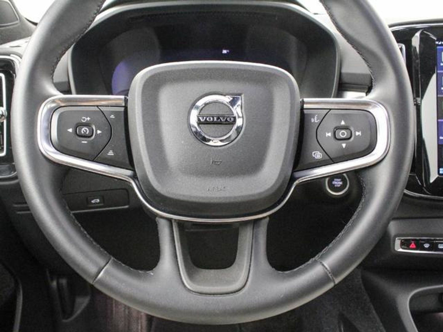 Volvo XC40 B3 G Core Auto 120 kW (163 CV)