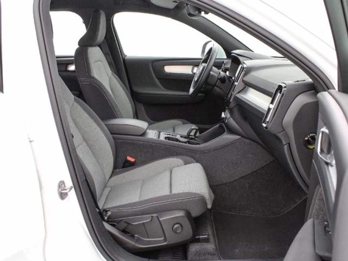 Volvo XC40 B3 G Core Auto 120 kW (163 CV)