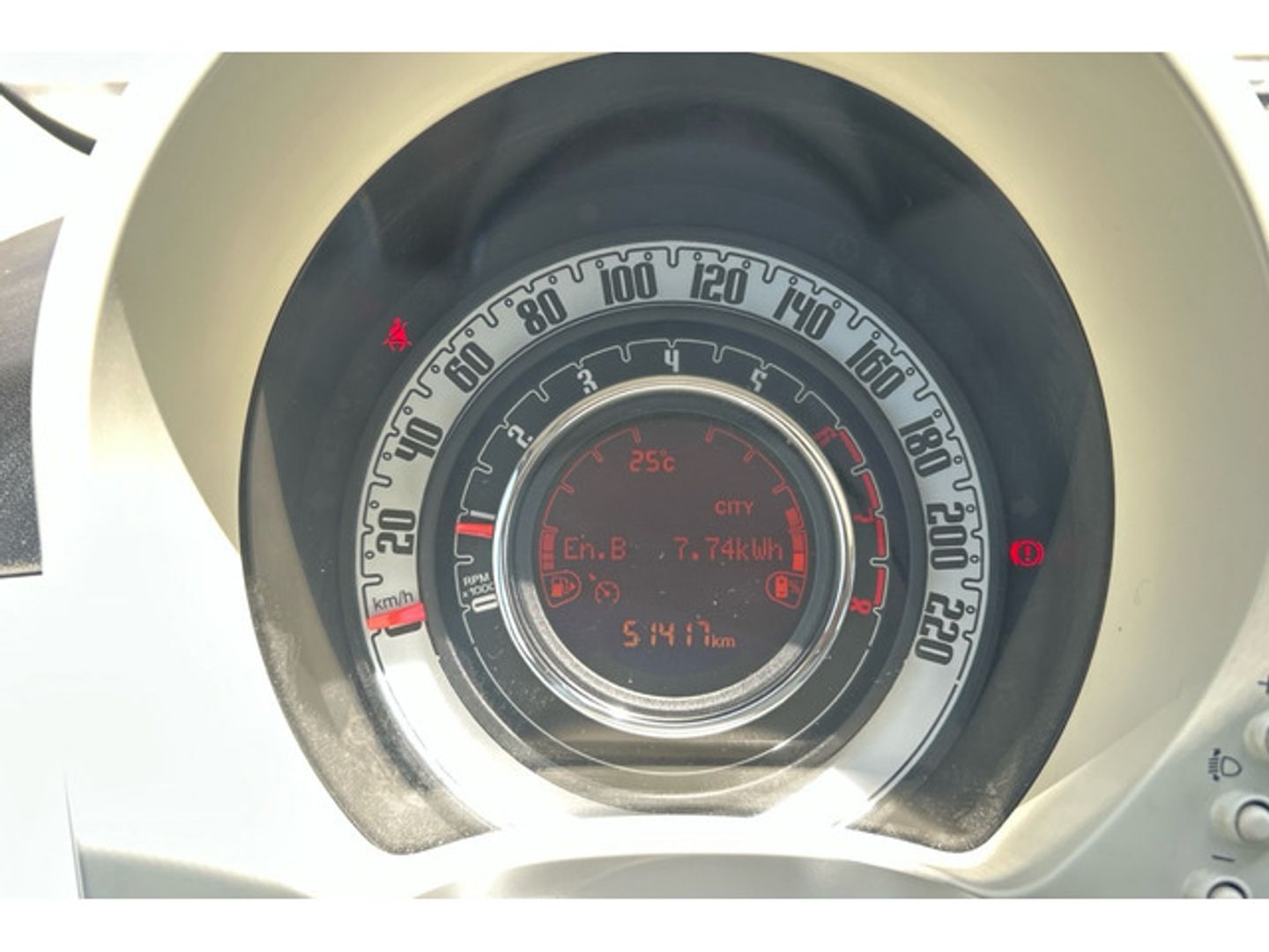 Fiat 500 1.0 Hybrid Dolcevita 51 kW (70 CV)