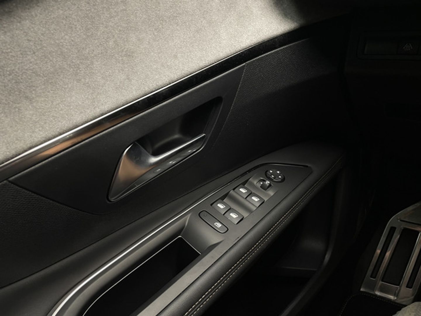 Peugeot 3008 Hybrid 225 GT e-EAT8 165 kW (225 CV)