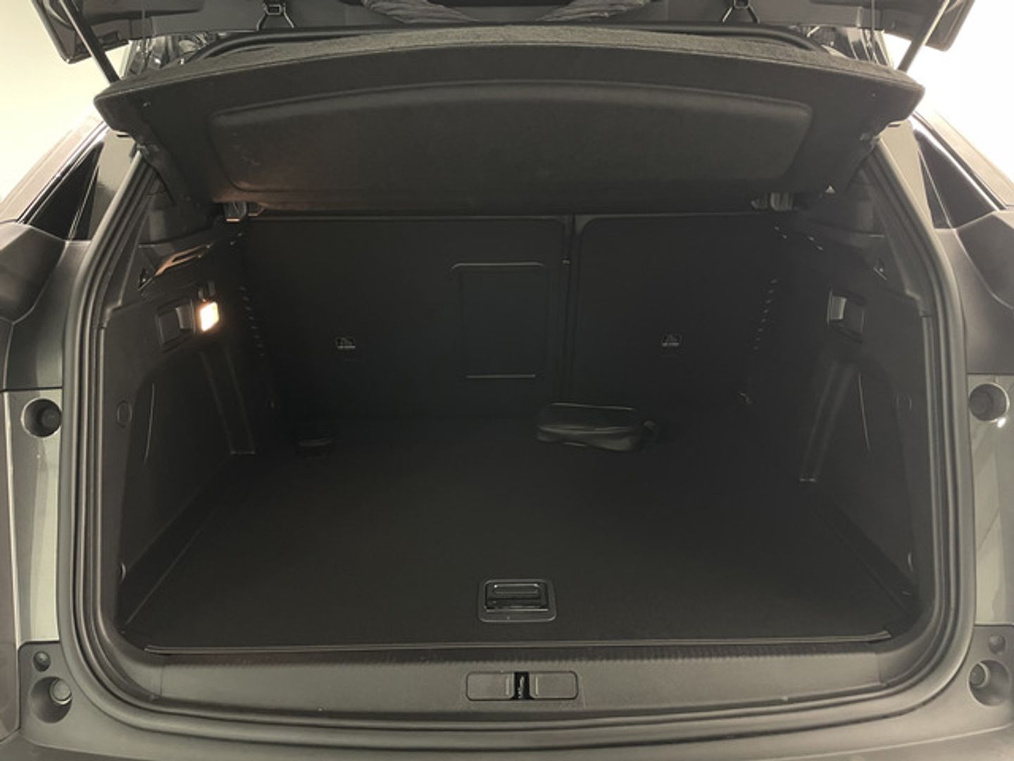 Peugeot 3008 Hybrid 225 GT e-EAT8 165 kW (225 CV)