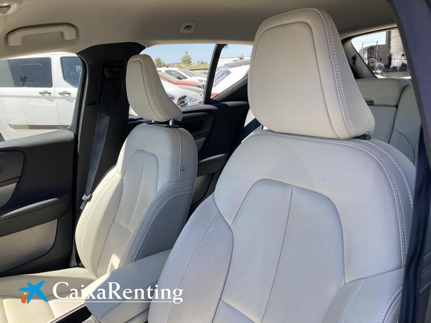 Volvo XC40 T2 Momentum Pro 95 kW (129 CV)