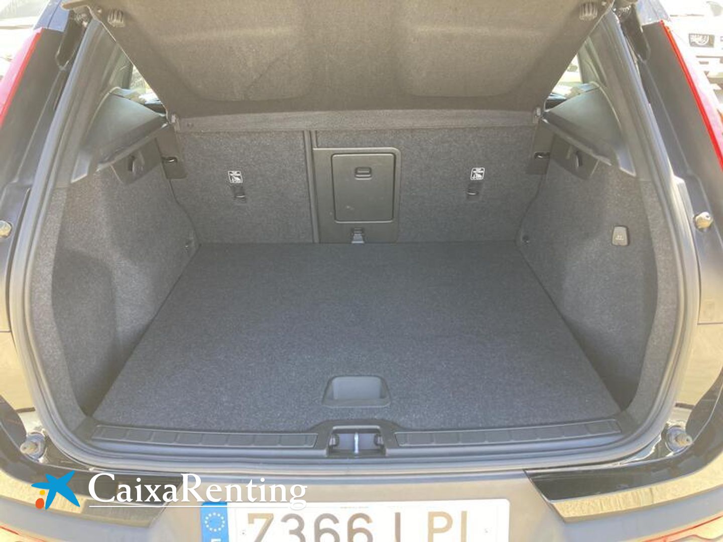 Volvo XC40 T2 Momentum Pro 95 kW (129 CV)