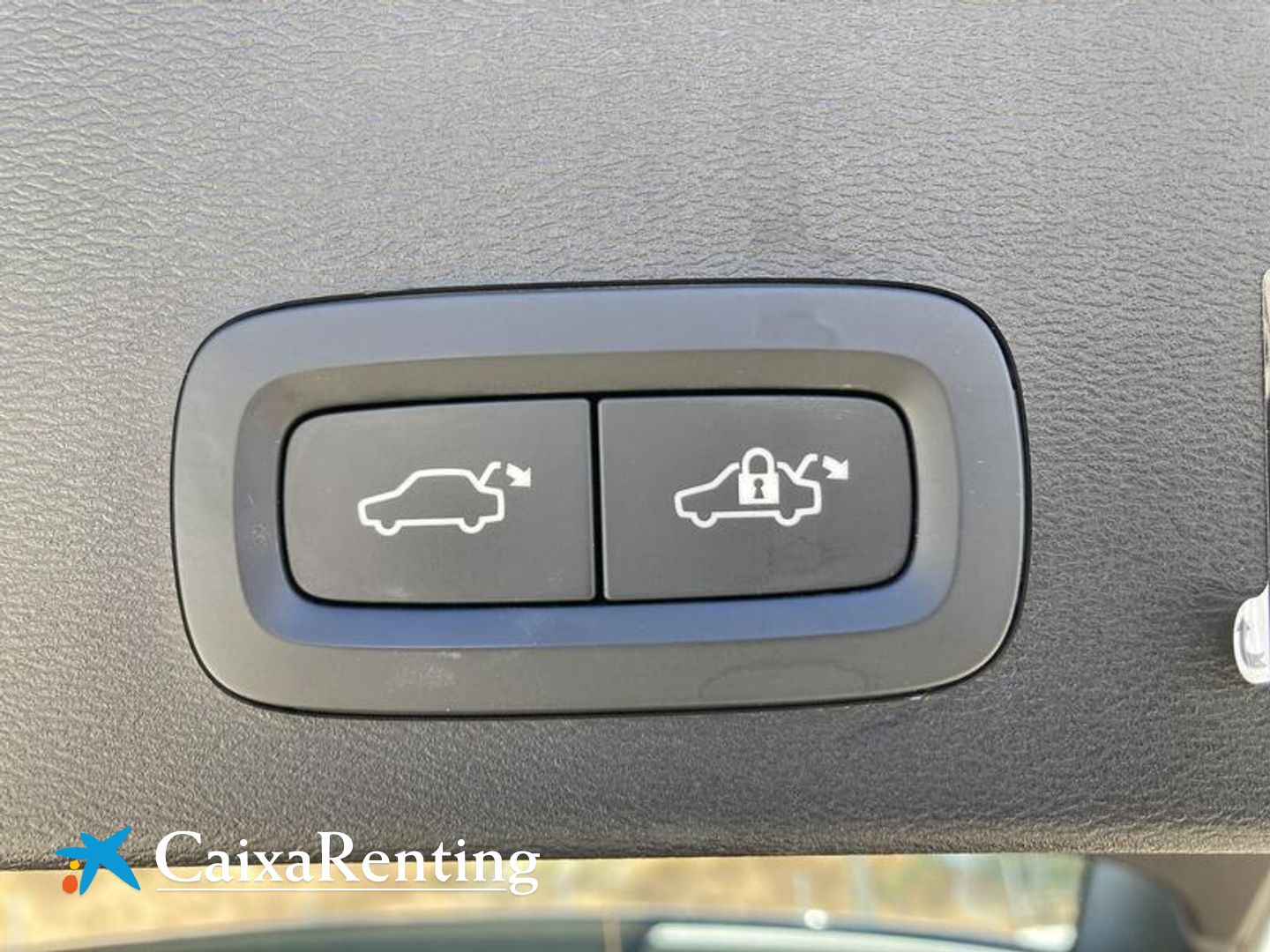 Volvo XC40 T2 Momentum Pro 95 kW (129 CV)