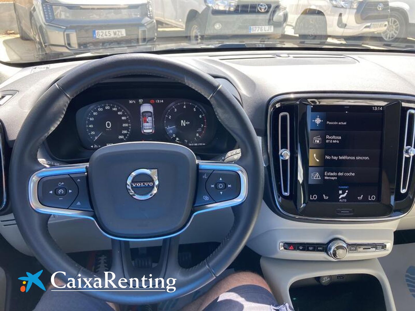 Volvo XC40 T2 Momentum Pro 95 kW (129 CV)