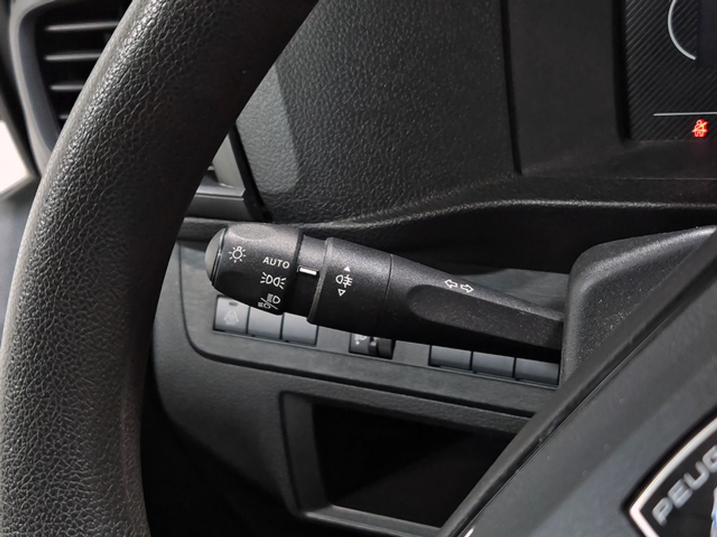 Peugeot Expert Furgon BlueHDi 120 S&S Standard 88 kW (120 CV)