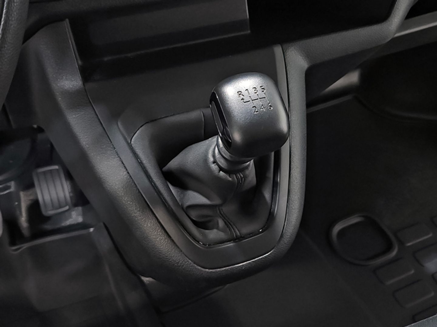 Peugeot Expert Furgon BlueHDi 120 S&S Standard 88 kW (120 CV)