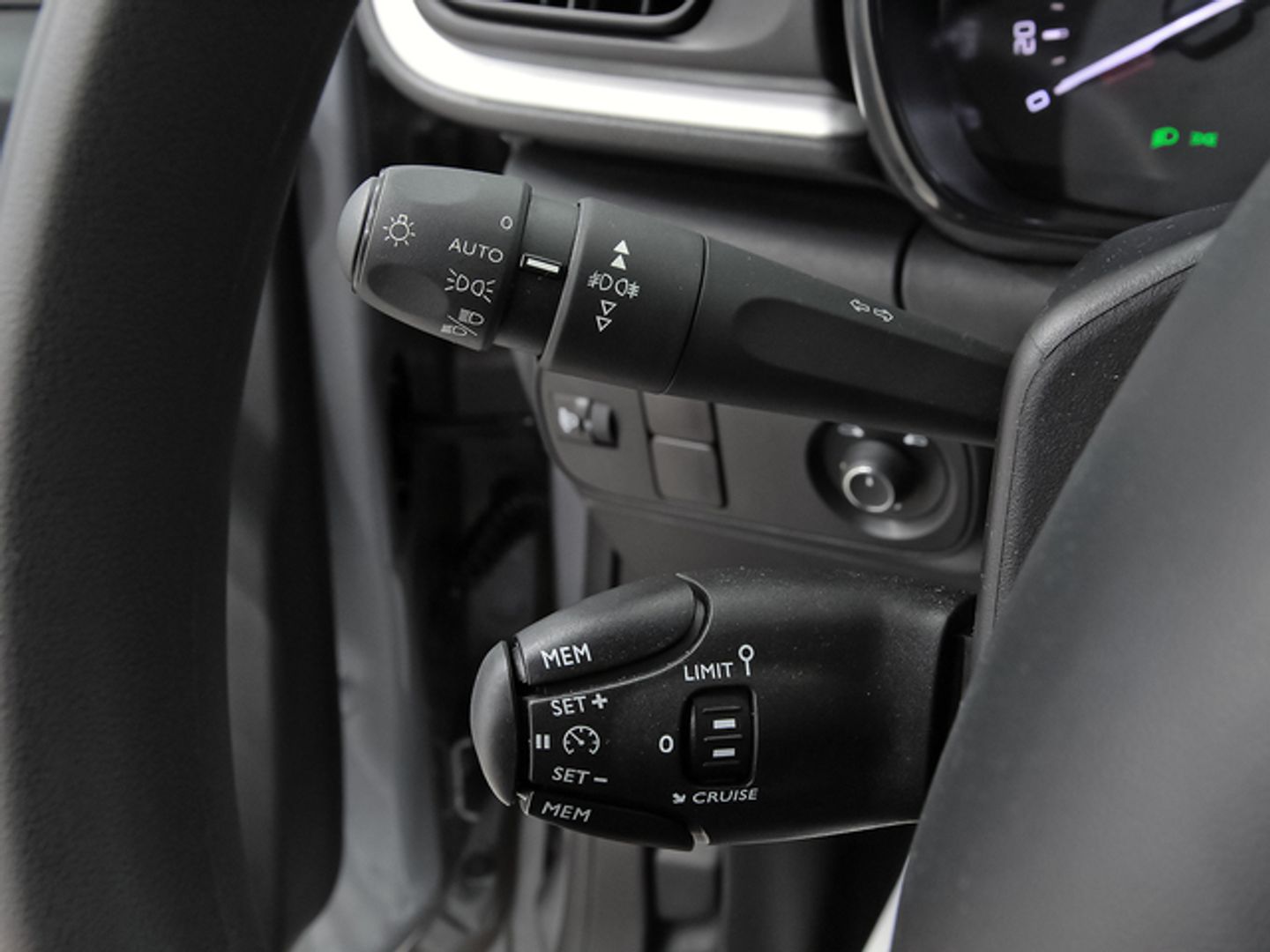 Citroen C3 PureTech 83 Plus 61 kW (83 CV)