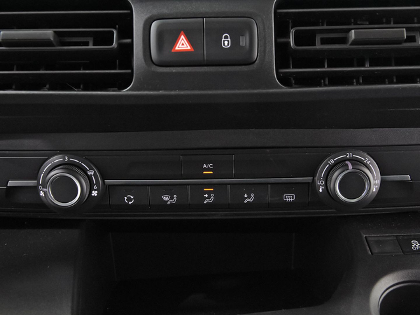 Peugeot Rifter BlueHDi 100 Active Pack Standard 73 kW (100 CV)