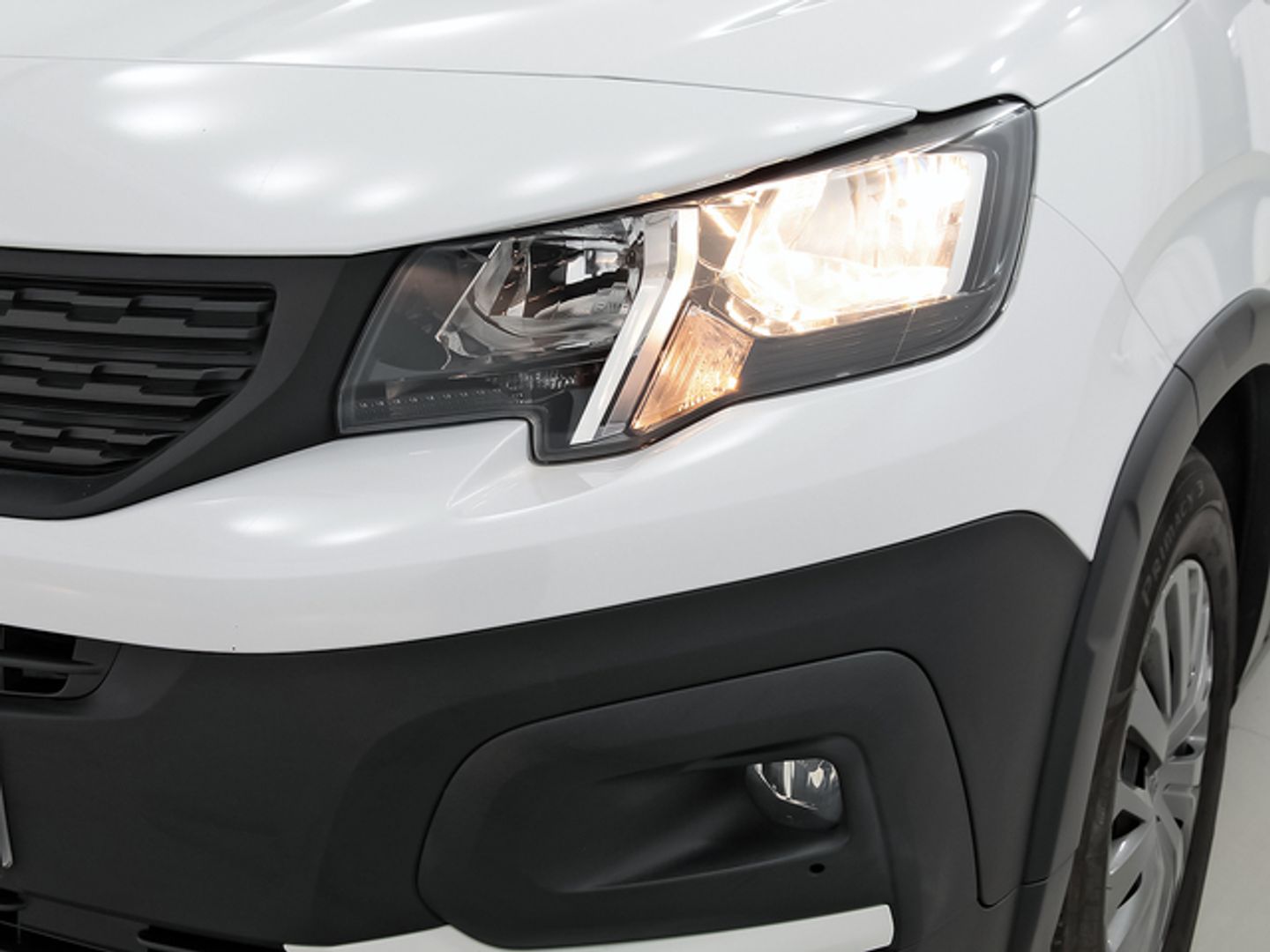 Peugeot Rifter BlueHDi 100 Active Pack Standard 73 kW (100 CV)