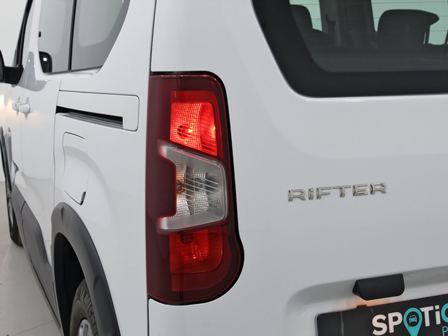 Peugeot Rifter BlueHDi 100 Active Pack Standard 73 kW (100 CV)