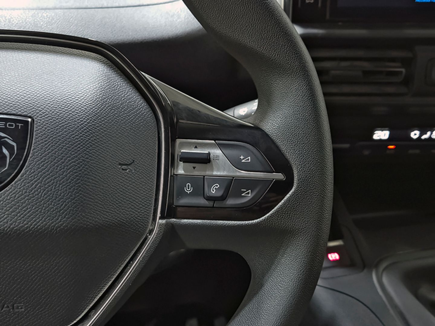 Peugeot Partner Furgon BlueHDi 100 Standard 600kg 75 kW (102 CV)