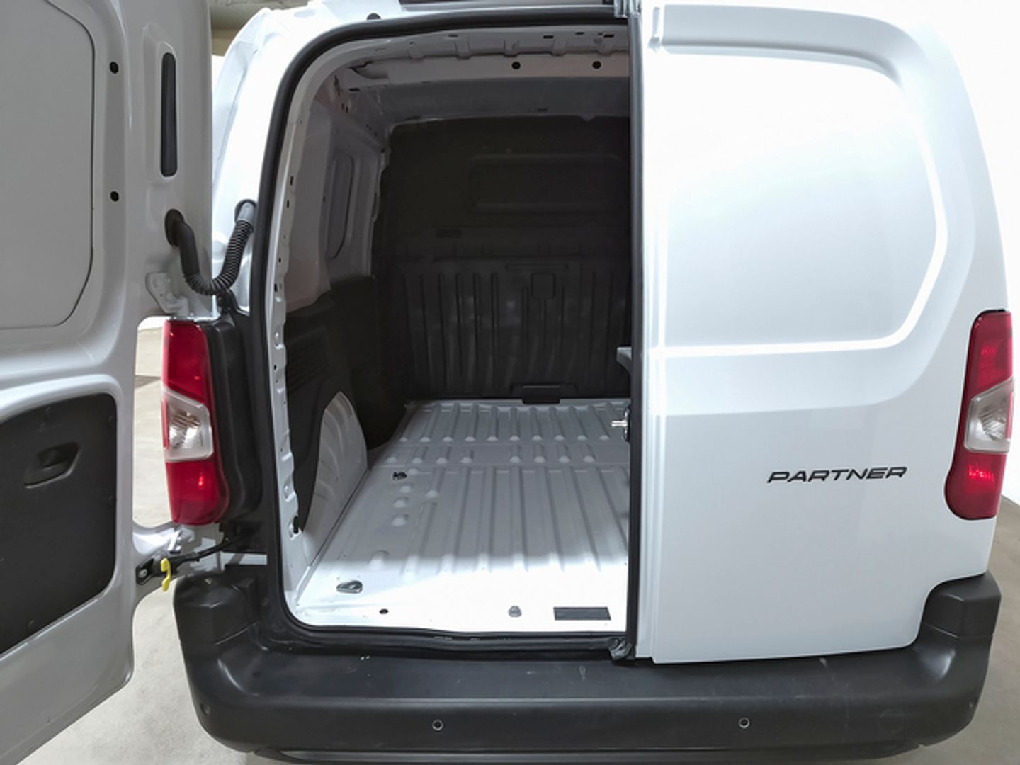 Peugeot Partner Furgon BlueHDi 100 Standard 600kg 75 kW (102 CV)