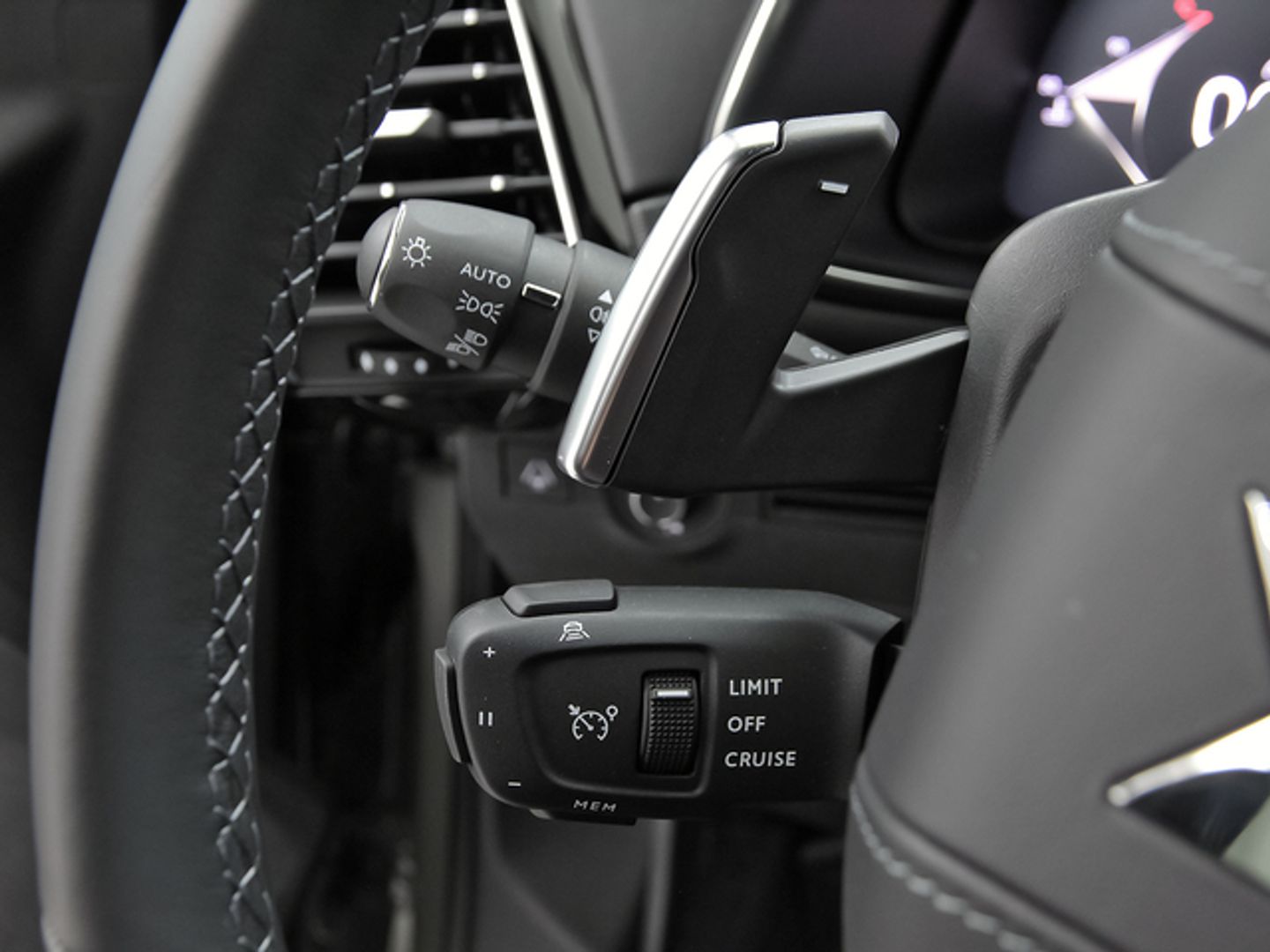 DS DS7 BlueHDi 130 Rivoli Auto 96 kW (130 CV)