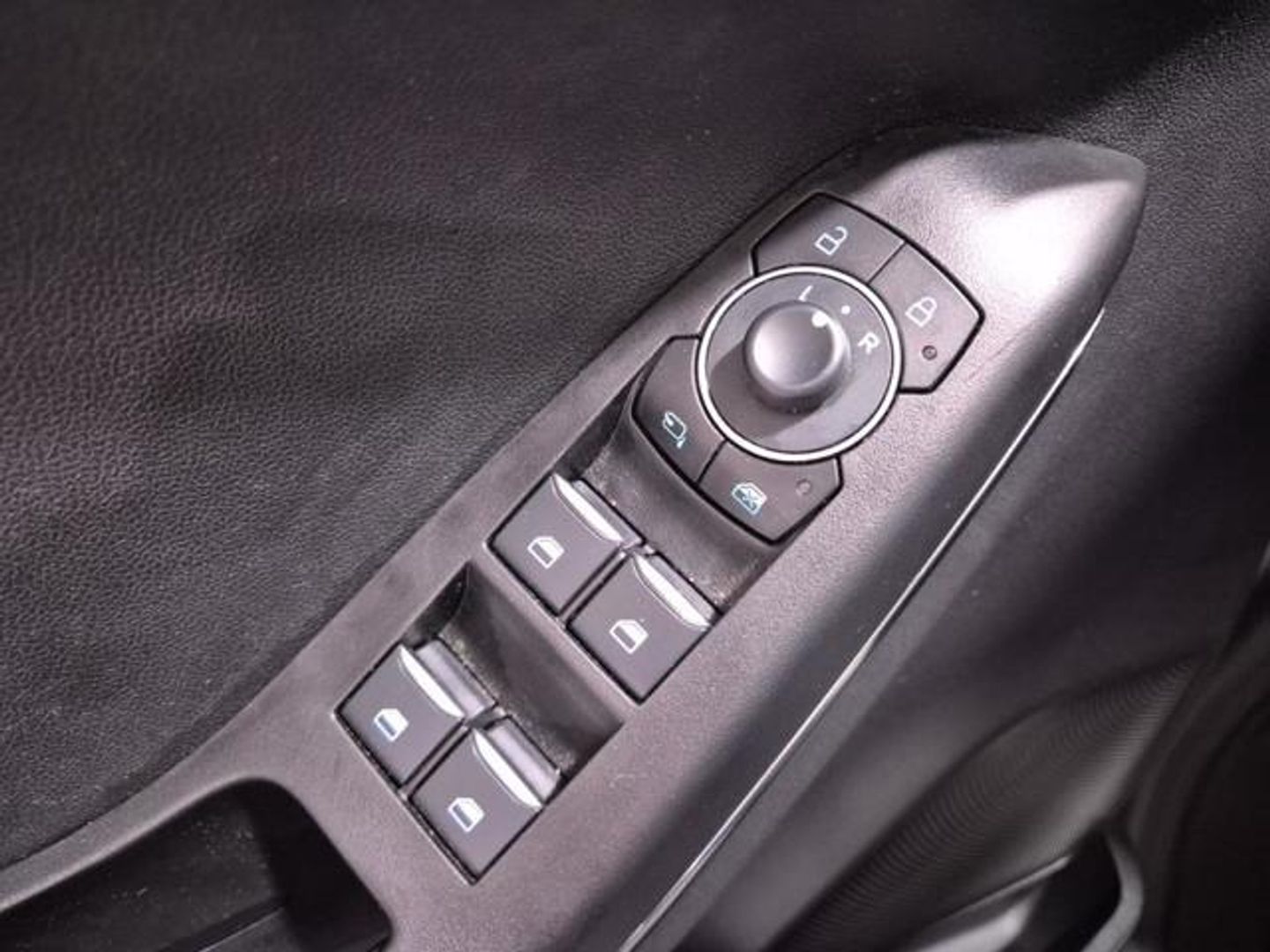 Ford Puma 1.0 EcoBoost MHEV Titanium X Auto 114 kW (155 CV)
