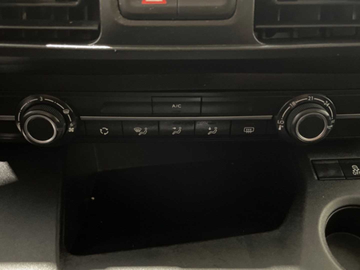 Peugeot Rifter Active Pack Business Standard BlueHDi 73 kW (100 CV)