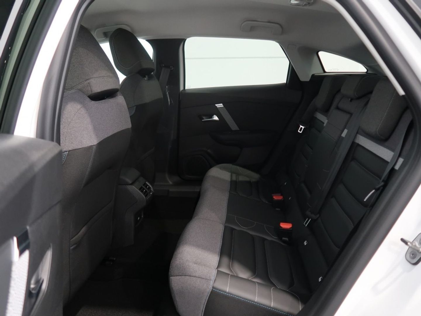 Citroen ë-C4 eléctrico 50KWh Shine 100 kW (136 CV)