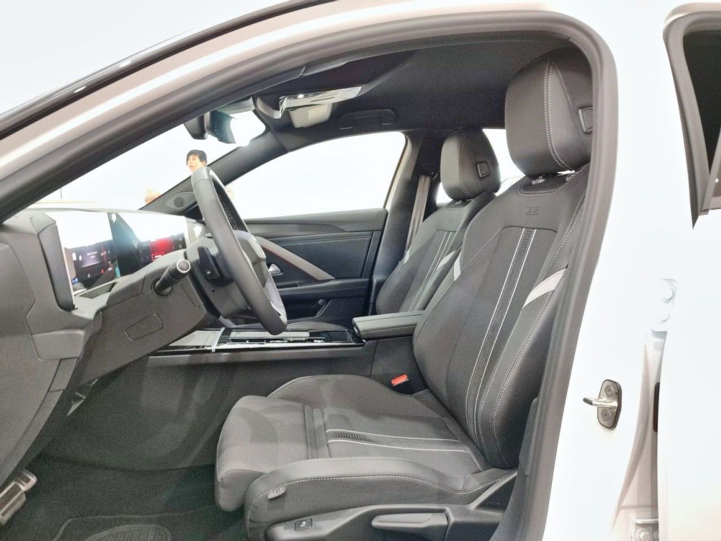 Opel Astra 1.6T Plug-in Hybrid GSe 165 kW (224 CV)
