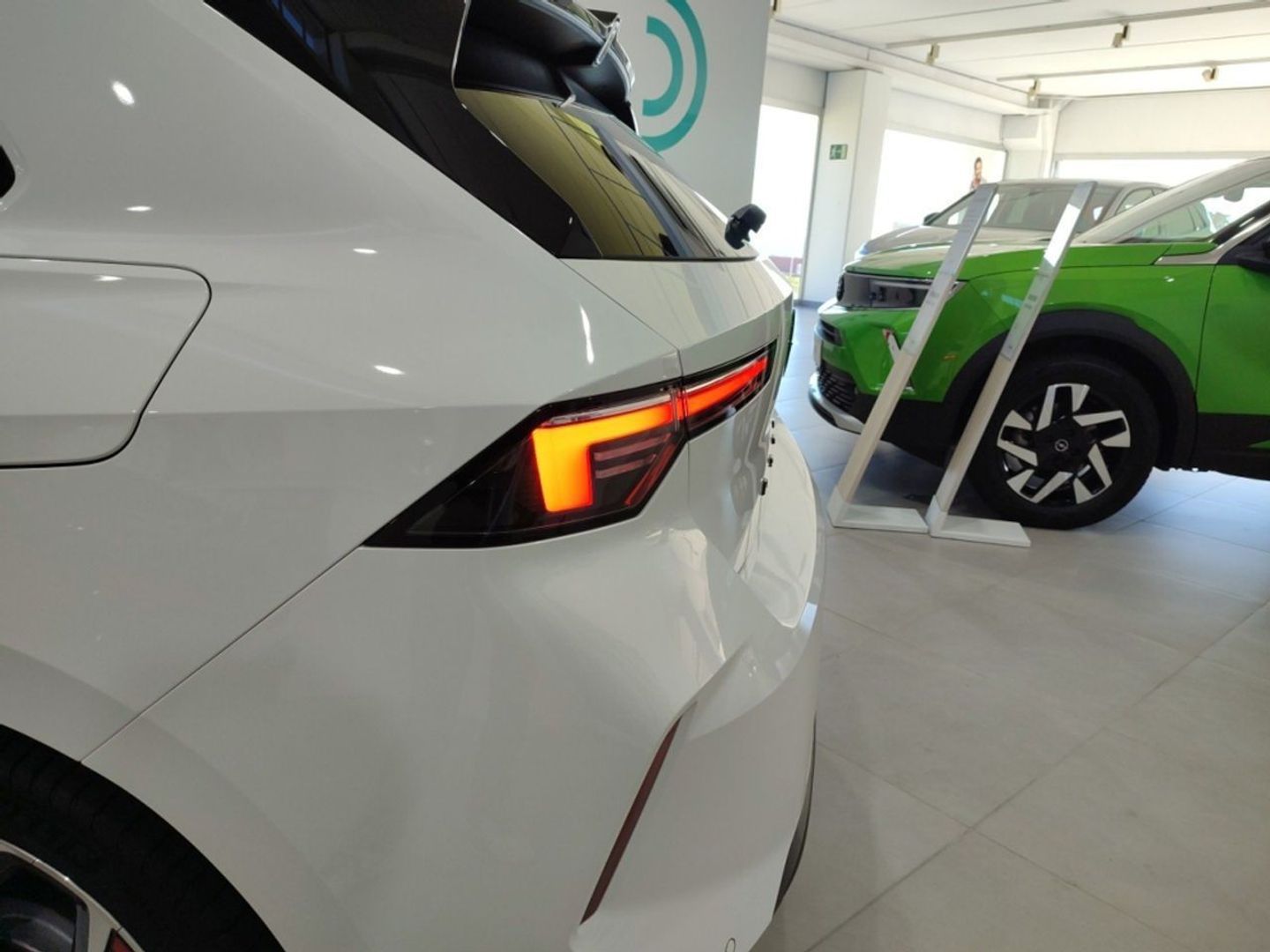Opel Astra 1.6T Plug-in Hybrid GSe 165 kW (224 CV)
