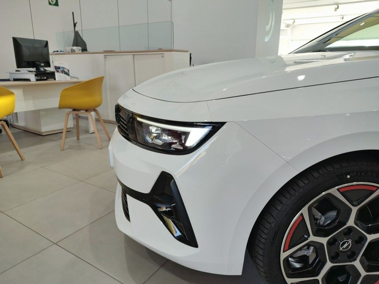 Opel Astra 1.6T Plug-in Hybrid GSe 165 kW (224 CV)