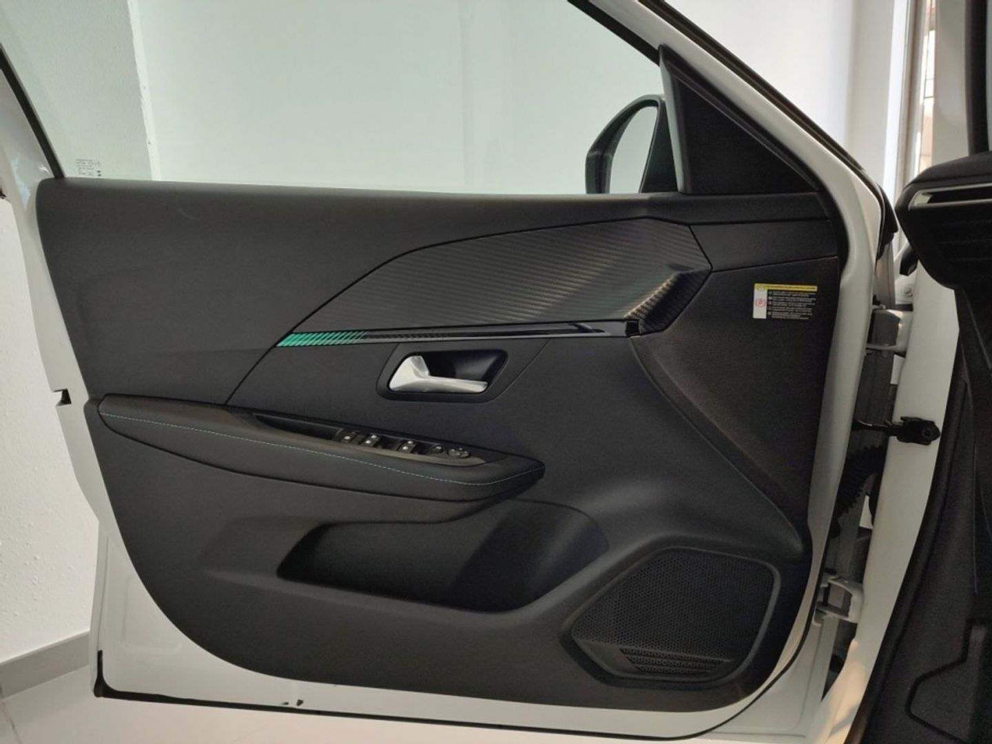 Peugeot e-208 Eléctrico Allure Pack 100 kW (136 CV)