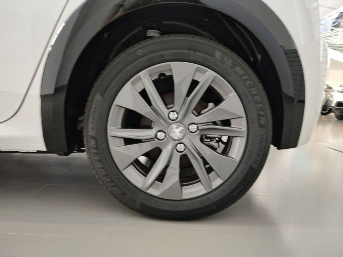 Peugeot e-208 Eléctrico Allure Pack 100 kW (136 CV)