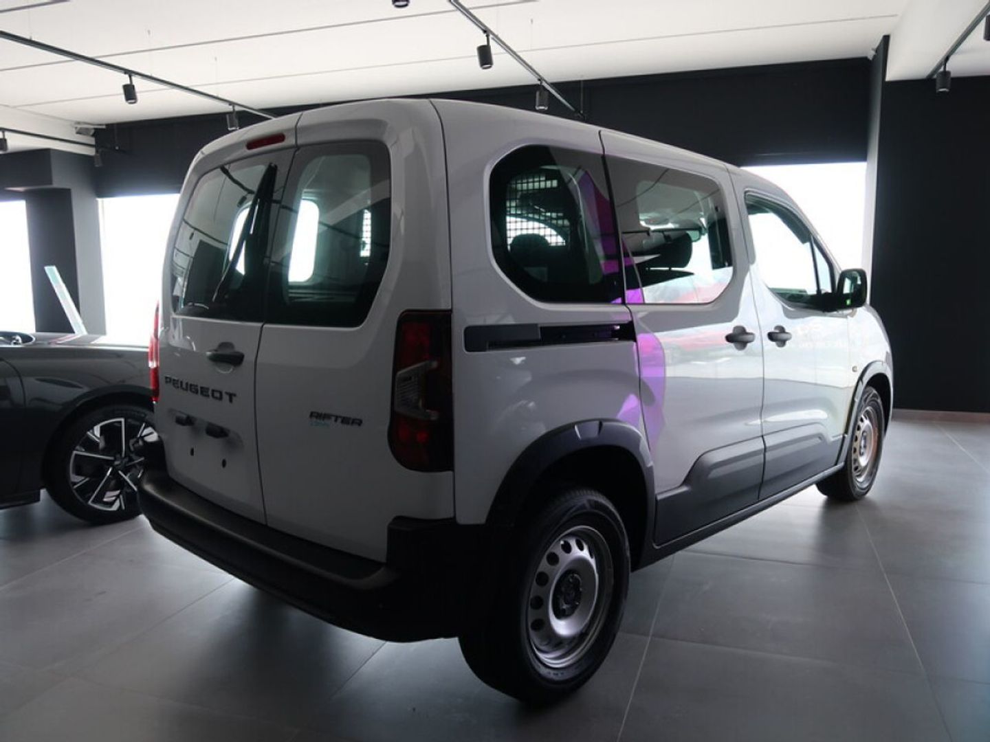 Peugeot Rifter Active Business Standard BlueHDi 73 kW (100 CV)
