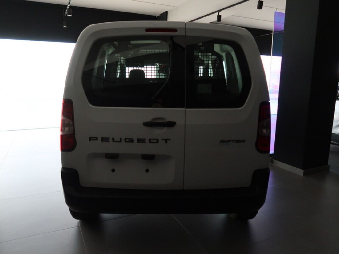 Peugeot Rifter Active Business Standard BlueHDi 73 kW (100 CV)