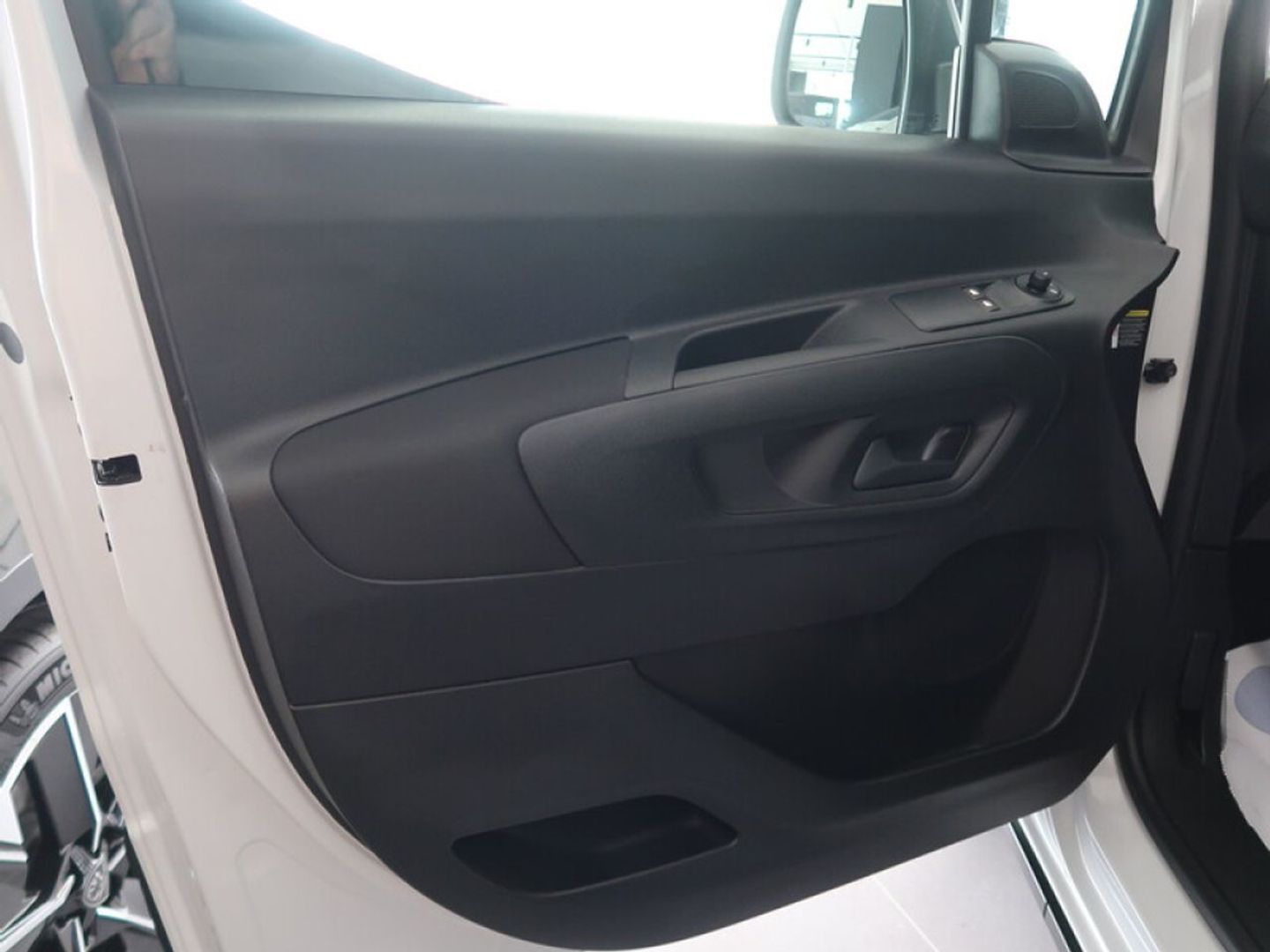 Peugeot Rifter Active Business Standard BlueHDi 73 kW (100 CV)