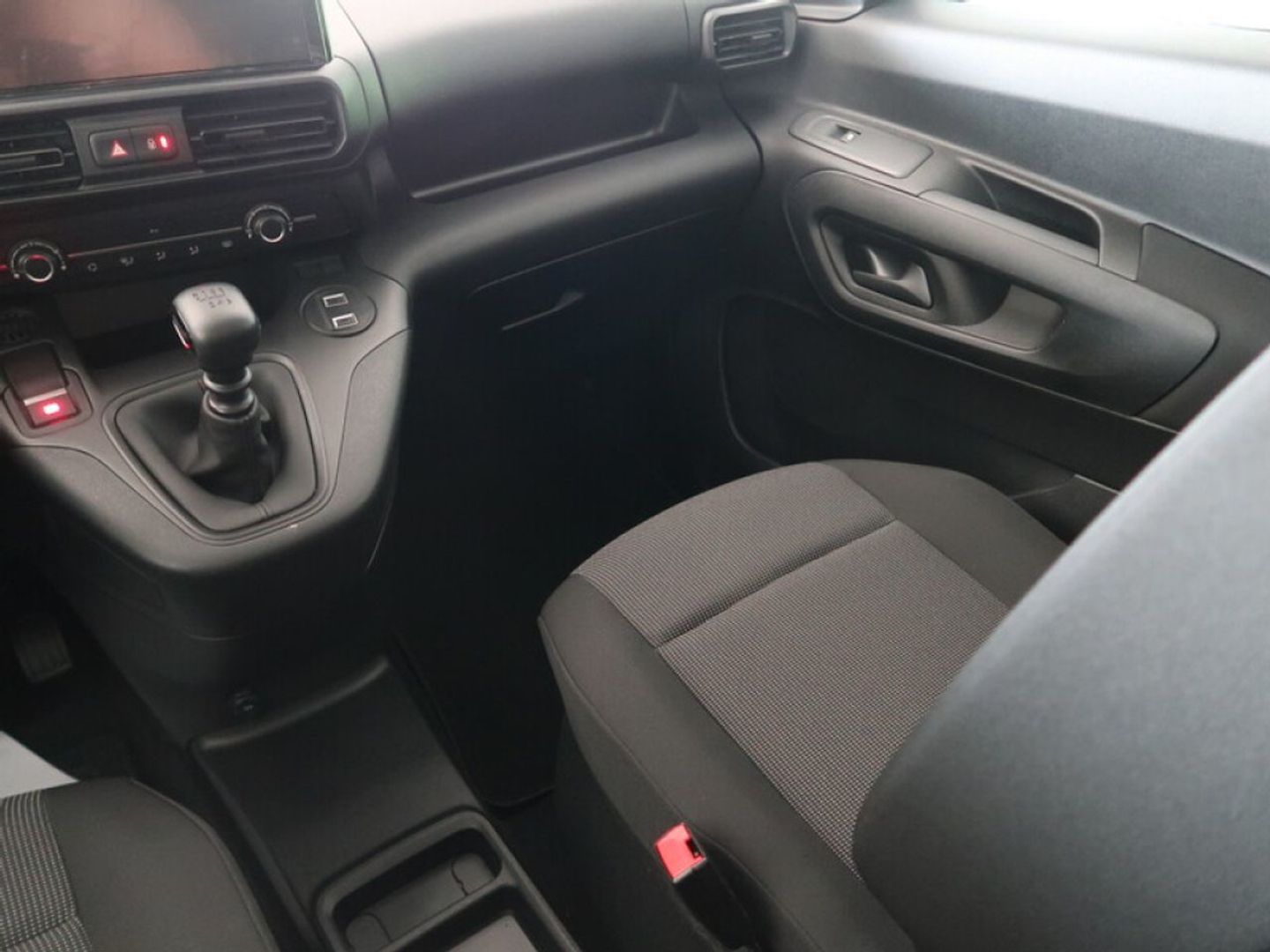 Peugeot Rifter Active Business Standard BlueHDi 73 kW (100 CV)