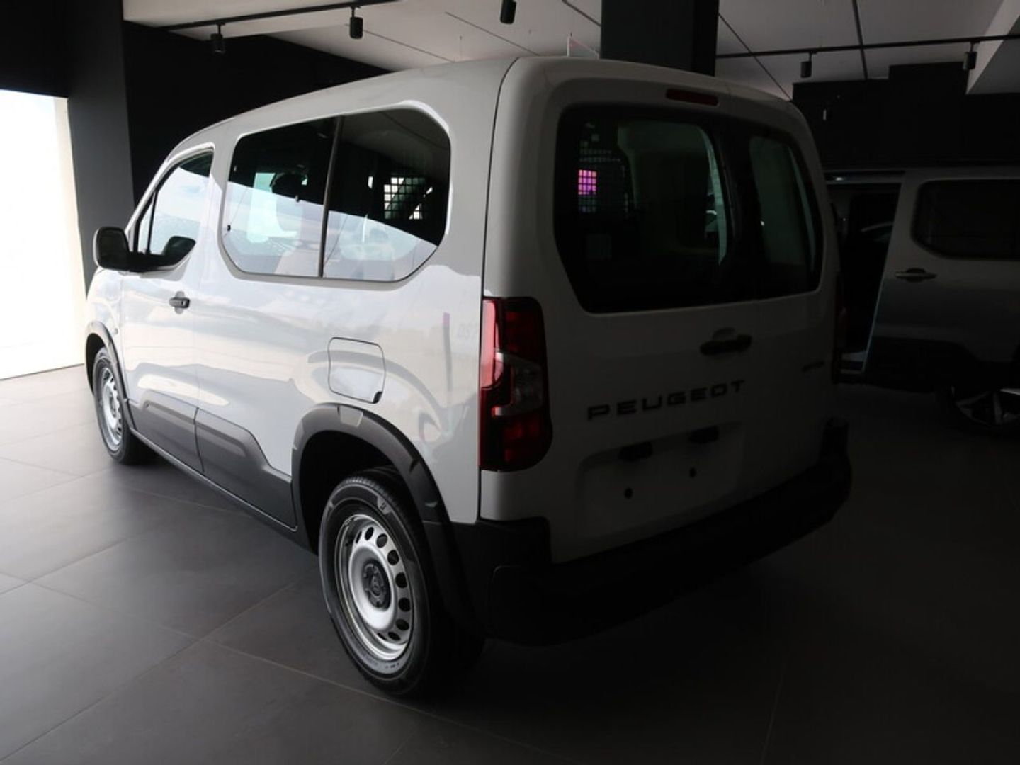 Peugeot Rifter Active Business Standard BlueHDi 73 kW (100 CV)