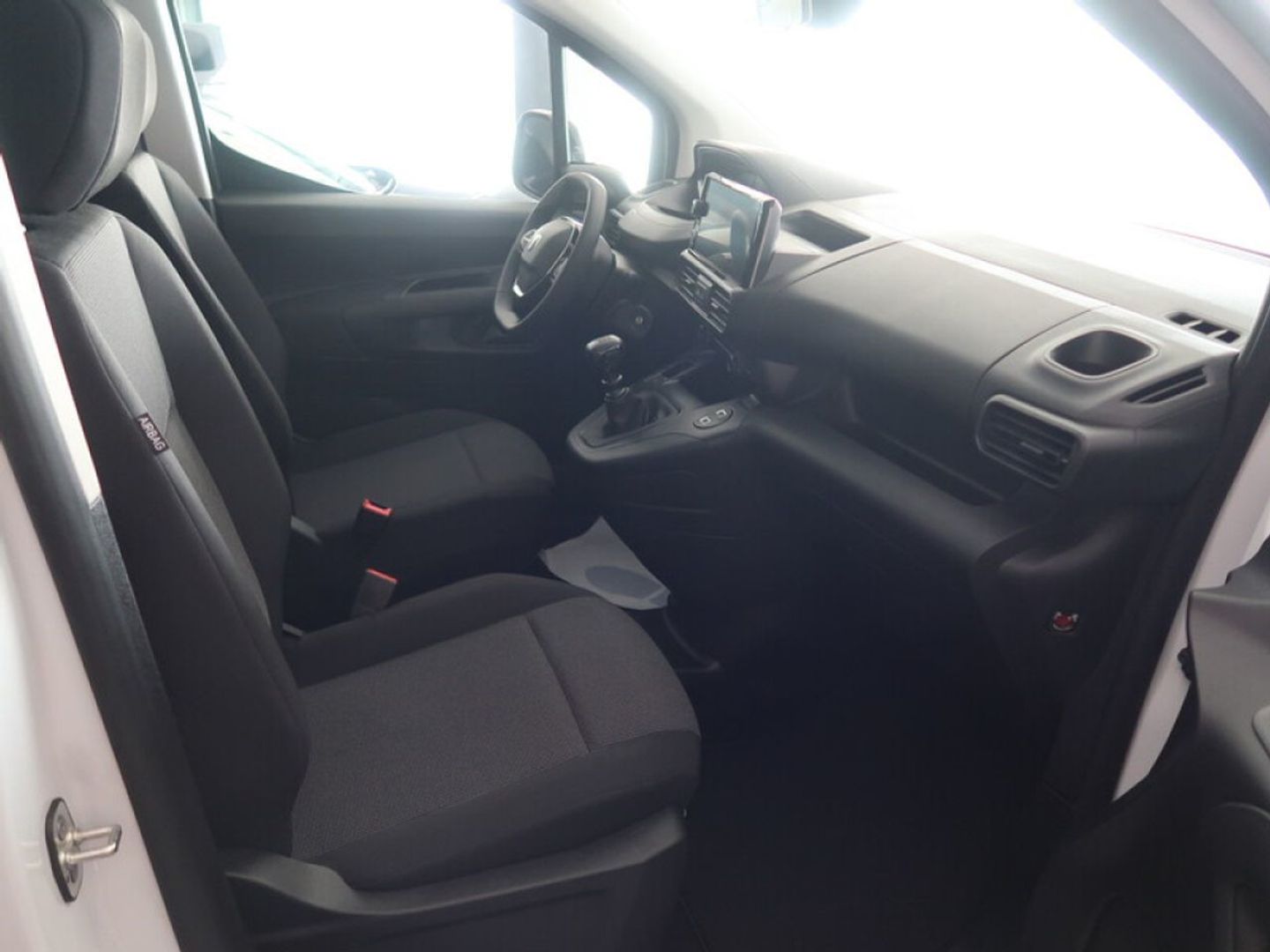 Peugeot Rifter Active Business Standard BlueHDi 73 kW (100 CV)