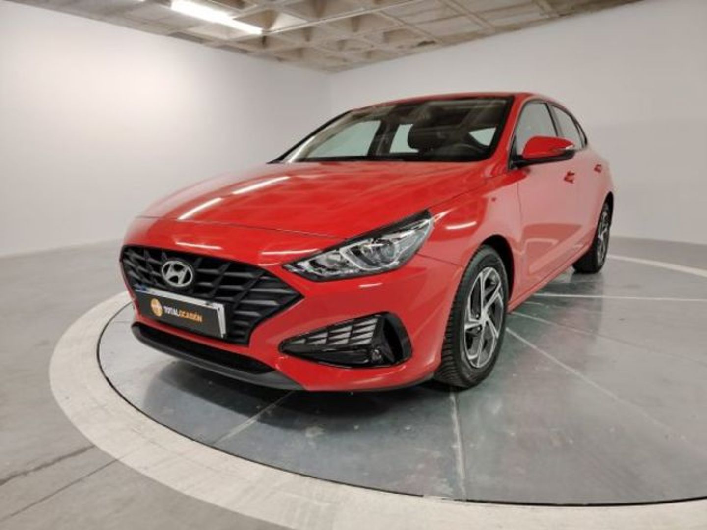 Hyundai i30 Fastback 1.0 TGDI Essence 88 kW (120 CV) Rojo Compact