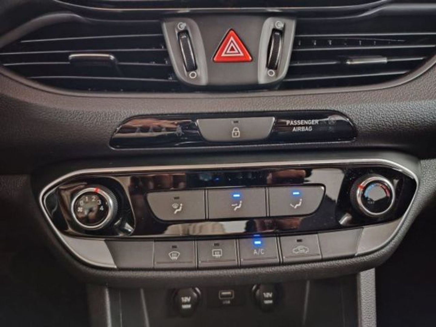 Hyundai i30 Fastback 1.0 TGDI Essence 88 kW (120 CV)
