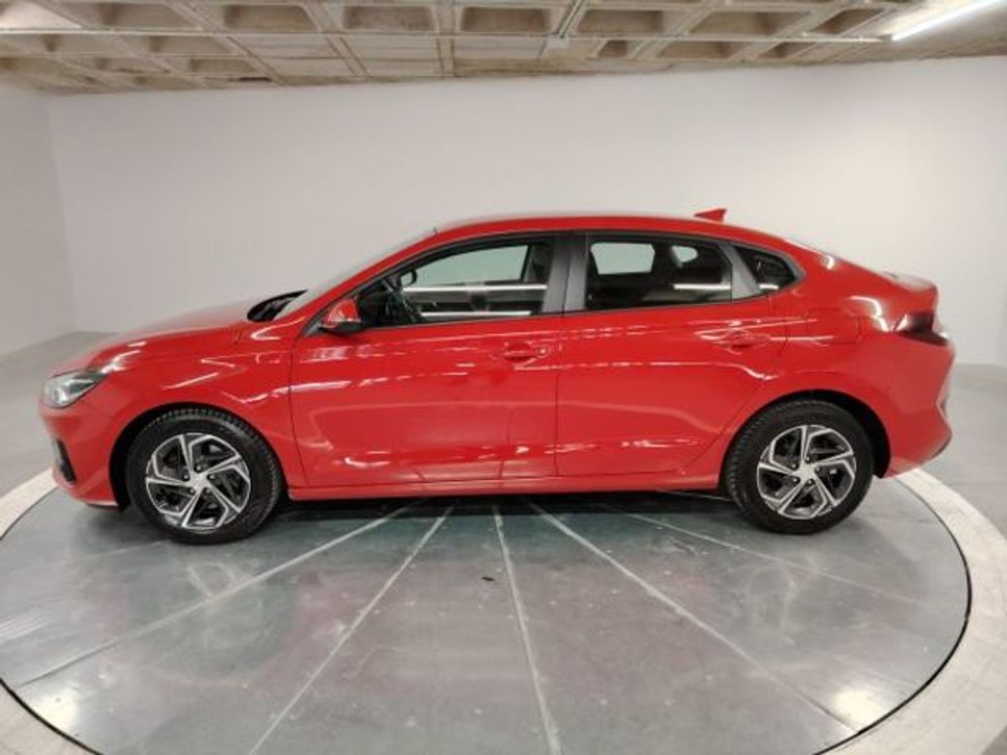 Hyundai i30 Fastback 1.0 TGDI Essence 88 kW (120 CV)