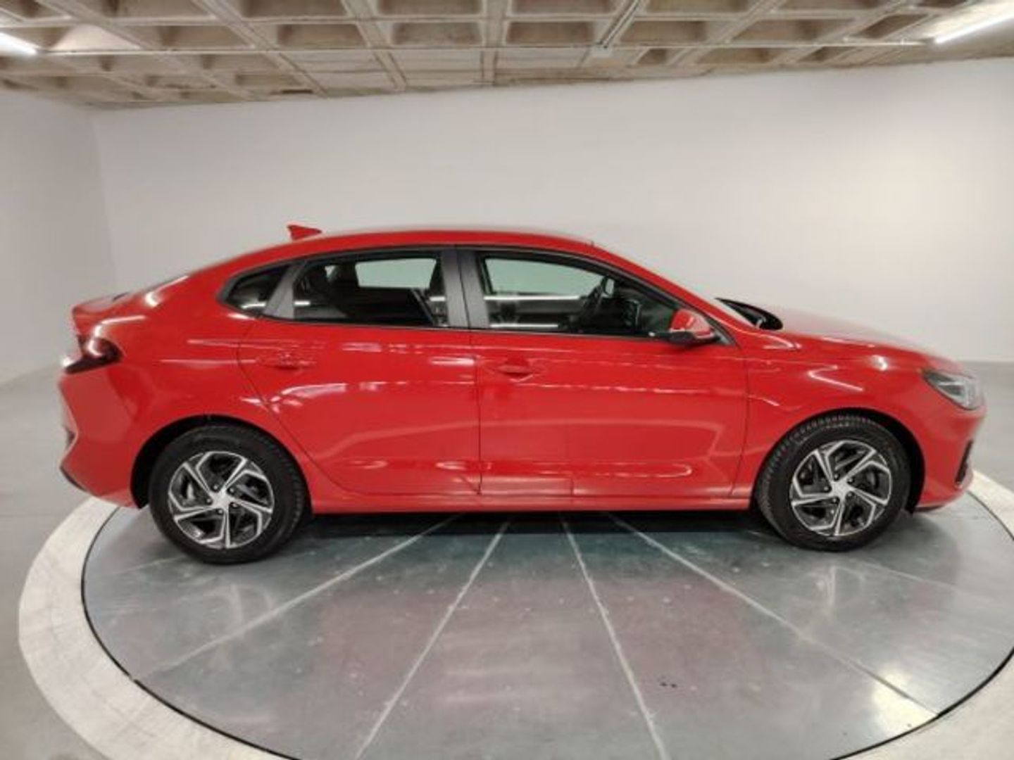 Hyundai i30 Fastback 1.0 TGDI Essence 88 kW (120 CV)
