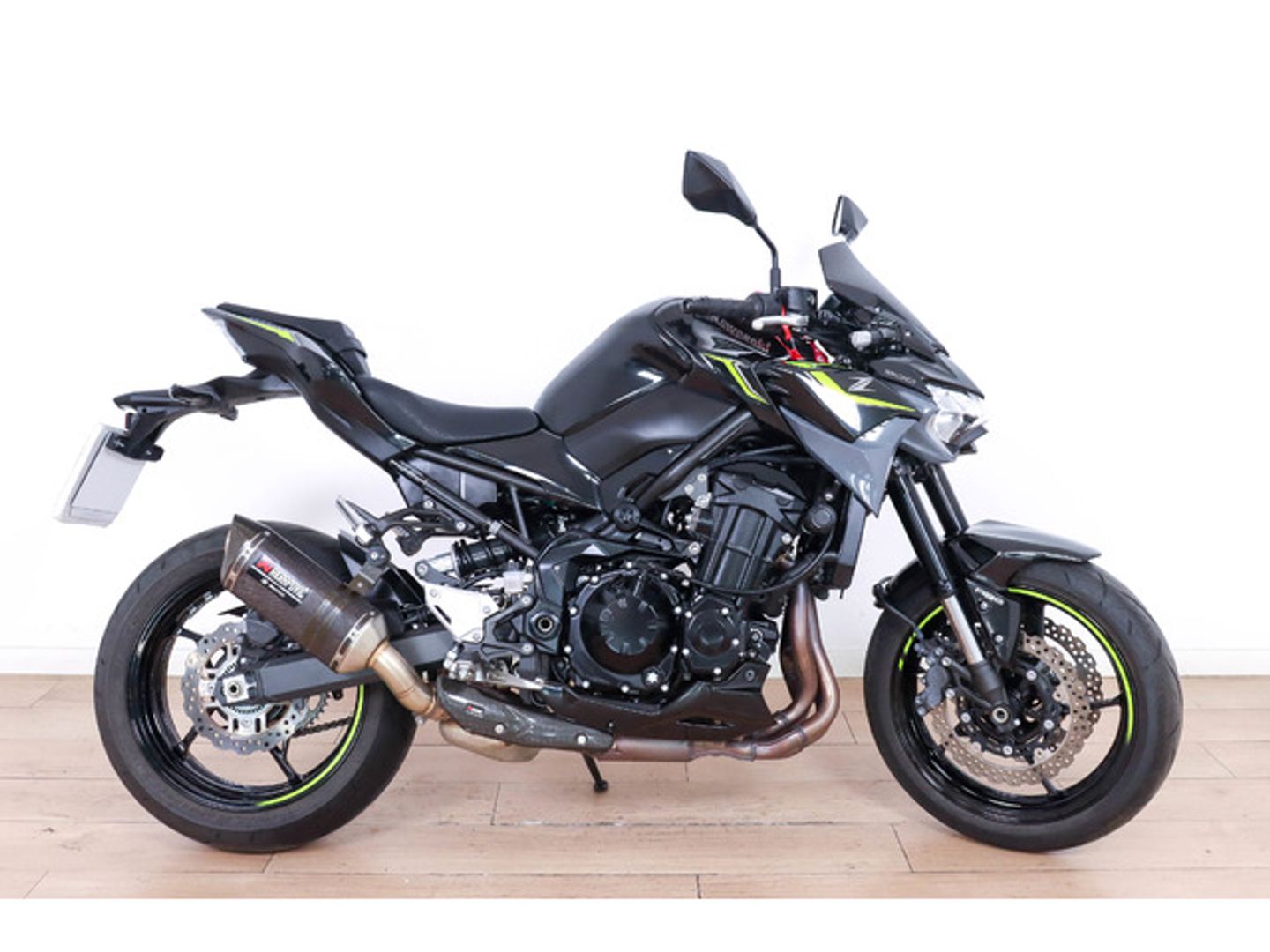 Kawasaki Z900 Negro Motorcycle