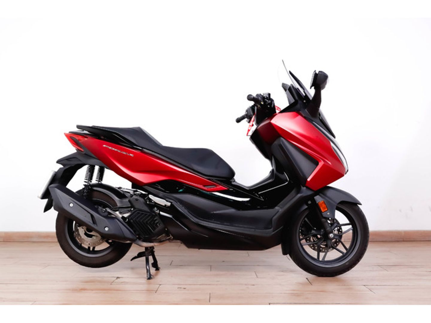 Honda Forza 125 Rojo Motorcycle