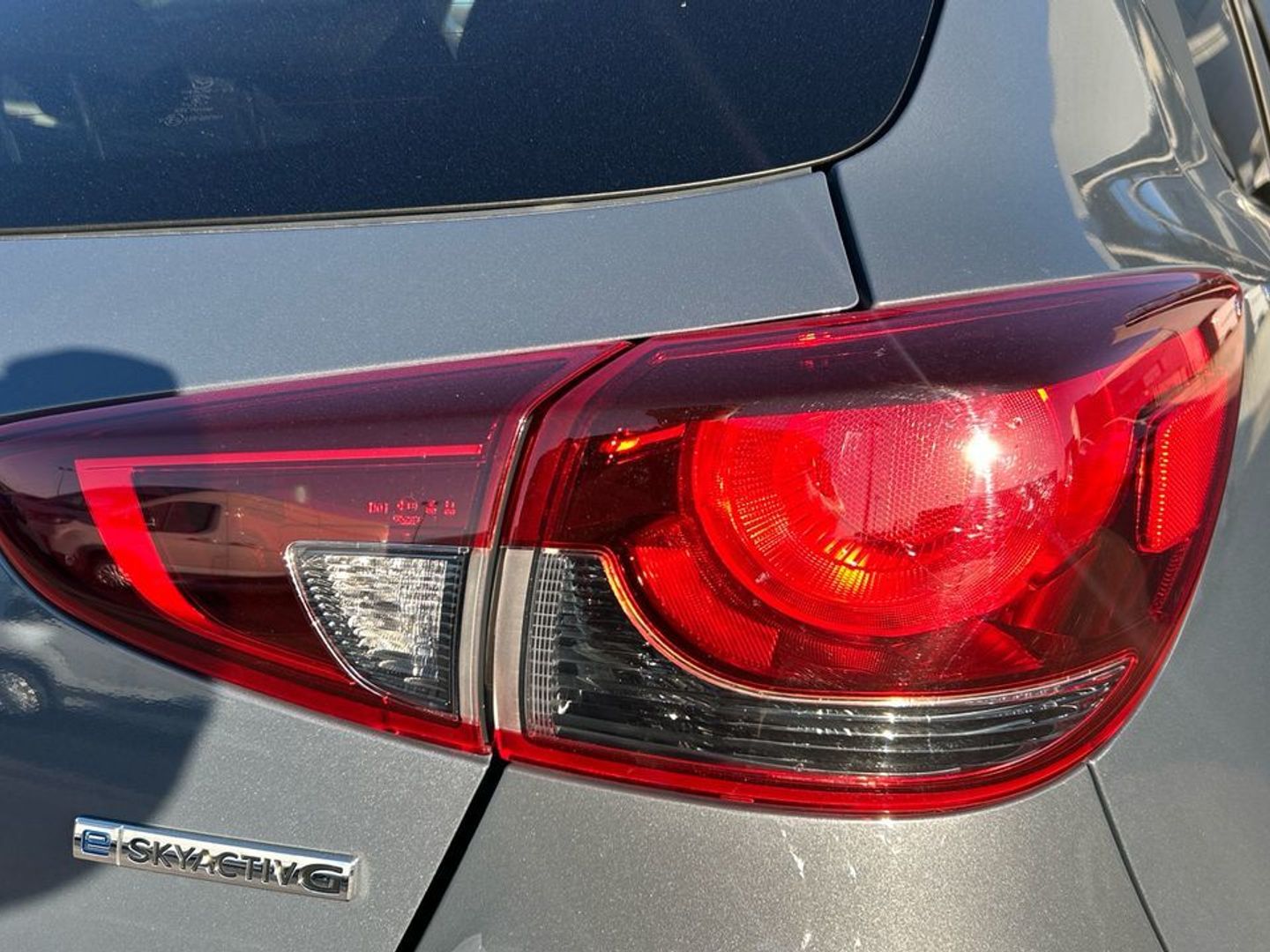 Mazda Mazda 2 1.5 G e-SKYACTIV Homura 66 kW (90 CV) Gris Sedan