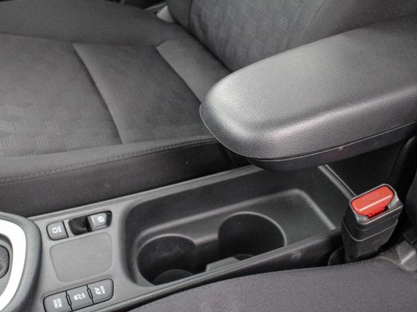 Toyota Yaris 120H Active Plus 85 kW (116 CV)