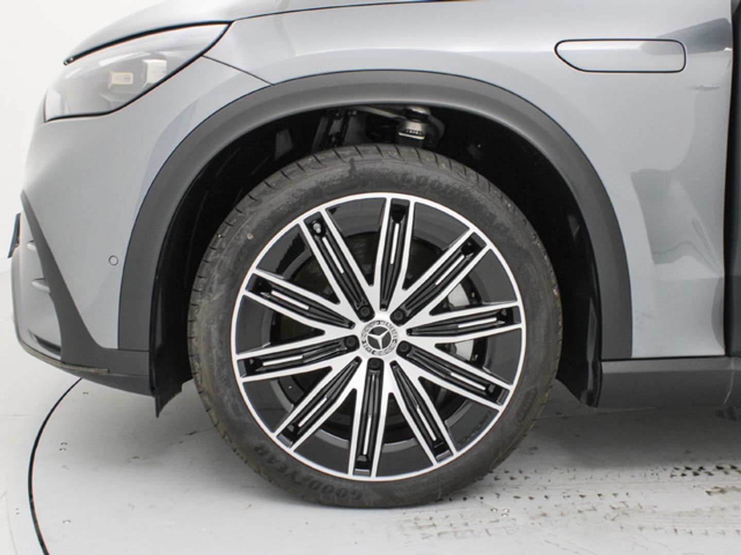 Mercedes-Benz EQE SUV 350+ 215 kW (292 CV)