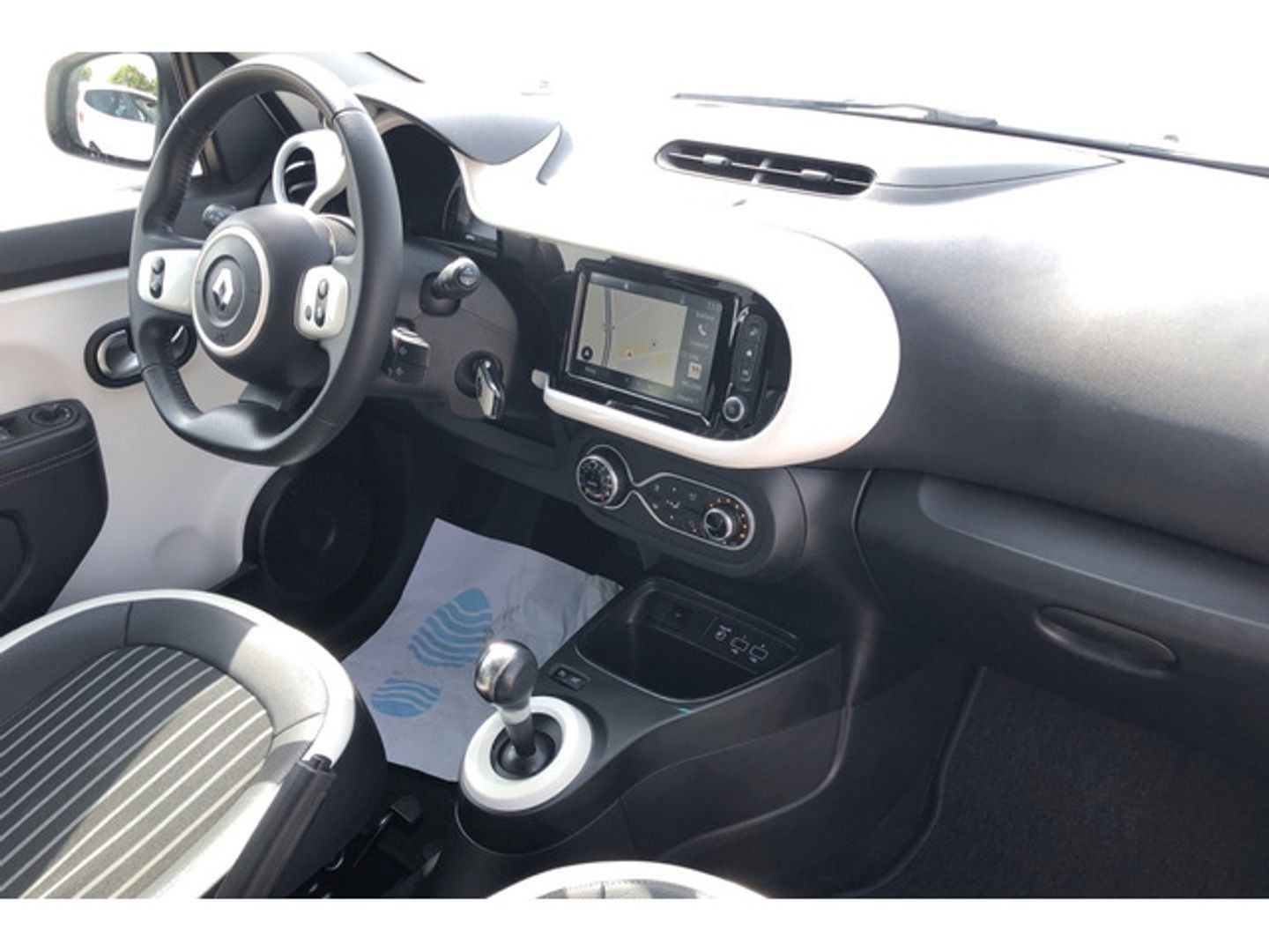 Renault Twingo Zen R80 batería 20kWh 60 kW (82 CV)